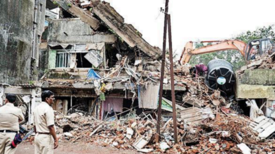 After Dombivli crash, KDMC to take police help to vacate dangerous buildings