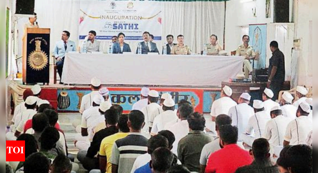 Some inmates at Yerwada jail in Pune mental health guides
