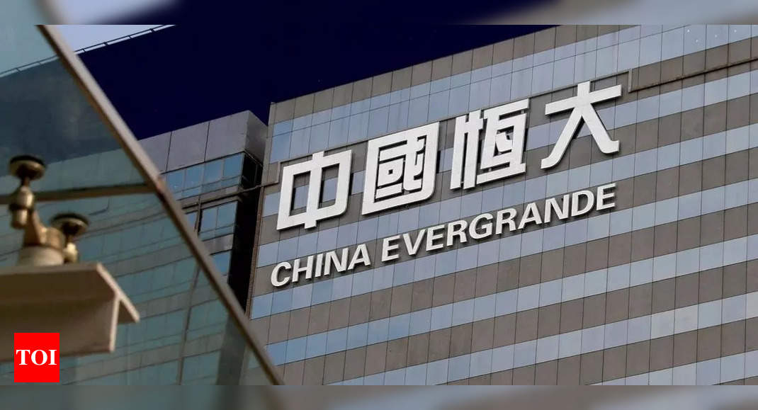 China Evergrande shares tumble 25% after wealth management staff detained – Times of India