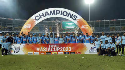 WATCH: Victorious Team India arrives at Mumbai airport after winning the Asia Cup