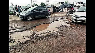 Rain highlights poor state of Dehradun roads again