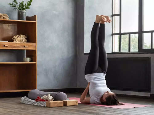 Yoga Pose,legs Up the Wall Pose or Viparita Karani Asana or Mudra in Hatha  Yoga Stock Vector - Illustration of energy, flexible: 178637824