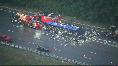 Tractor-Trailer crash on I-93 in Wilmington causes injuries and major traffic delays