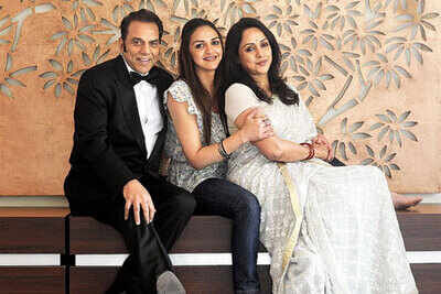 Esha can’t have it easy: Hema Malini