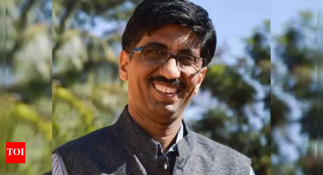 IIT-K director & 5G expert Karandikar is new science & tech secy; Vivek ...