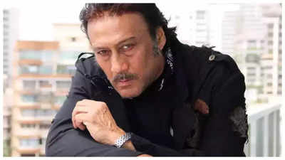 Jackie Shroff gets emotional as he recalls living in a chawl; reveals a connection between his scarfs and mom