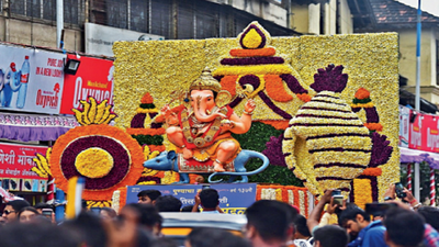 Bappa comes home amid cheer, grand display of devotion in city