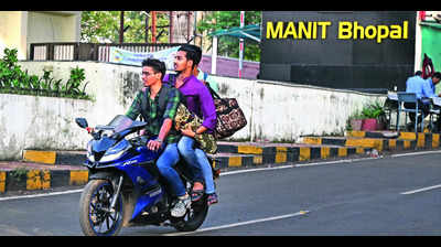 Four e-buses, two charging stns on MANIT campus soon