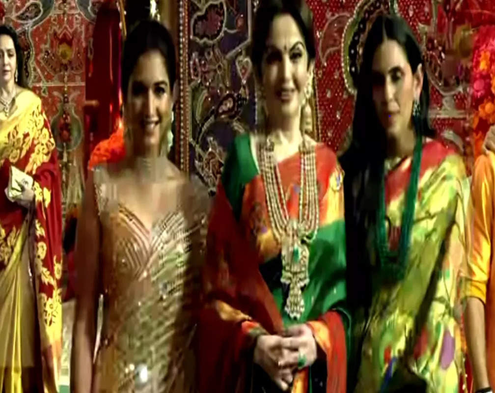
Bollywood celebs, politicians visit Mukesh Ambani’s ‘Antilia’ for Ganesh Chaturthi celebration
