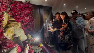 Salman Khan performs Ganesh aarti with niece Aayat in his arms- WATCH VIDEO