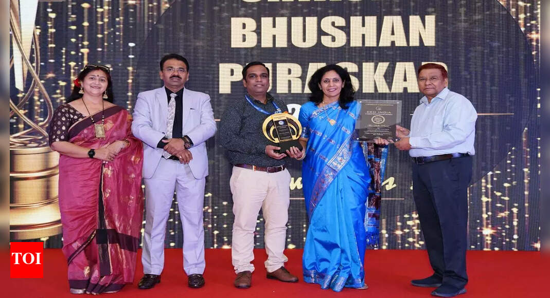 Tamil Nadu teacher gets Shiksha Bhushan Award Chennai News Times of
