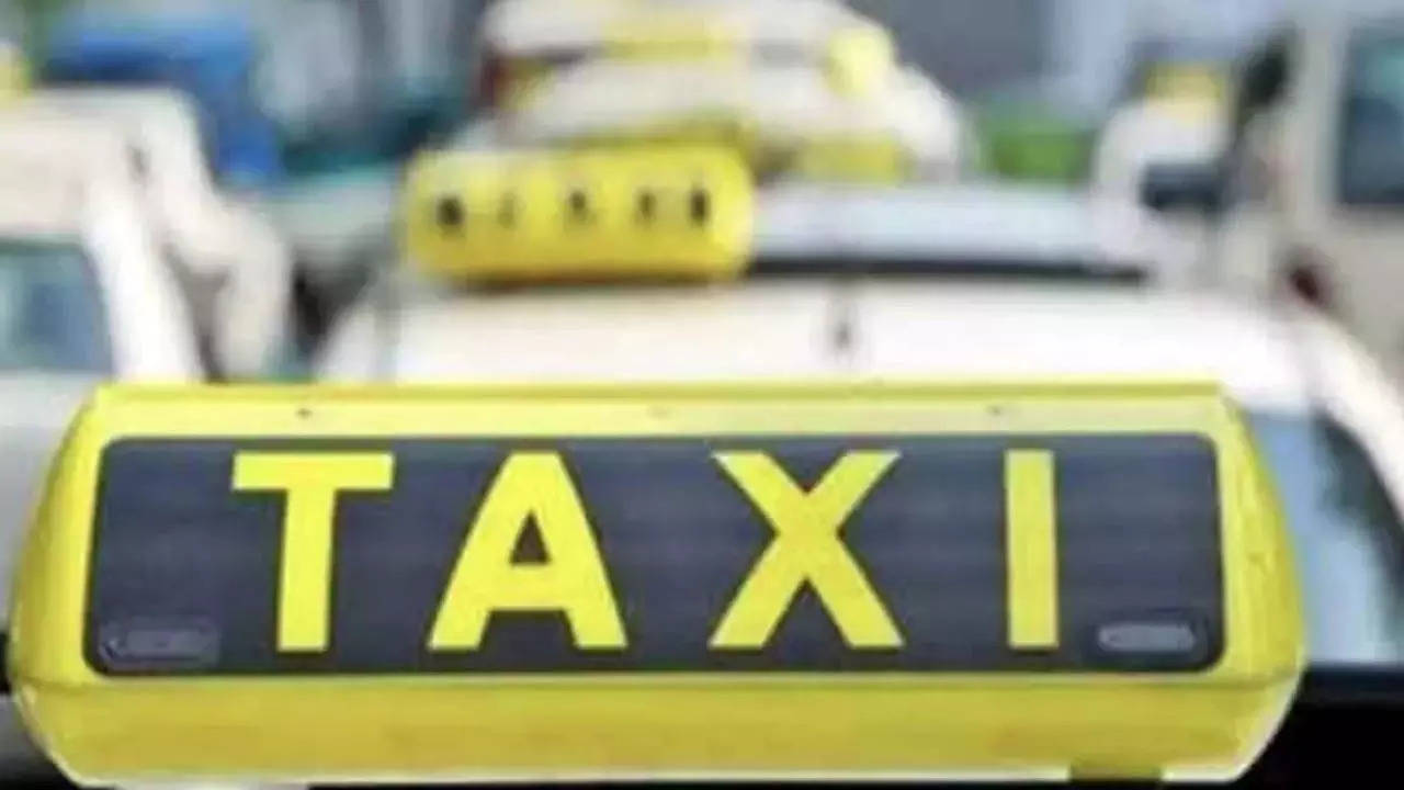 Chennai News: Cabbie gets Rs 9,000 crore, but only for 30 minutes | Chennai  News - Times of India