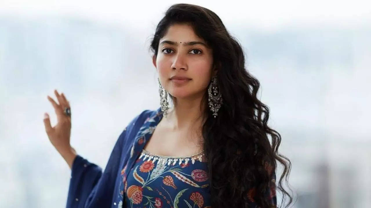 Did Sai Pallavi get married secretly? here's the truth behind the viral  picture | Tamil Movie News - Times of India