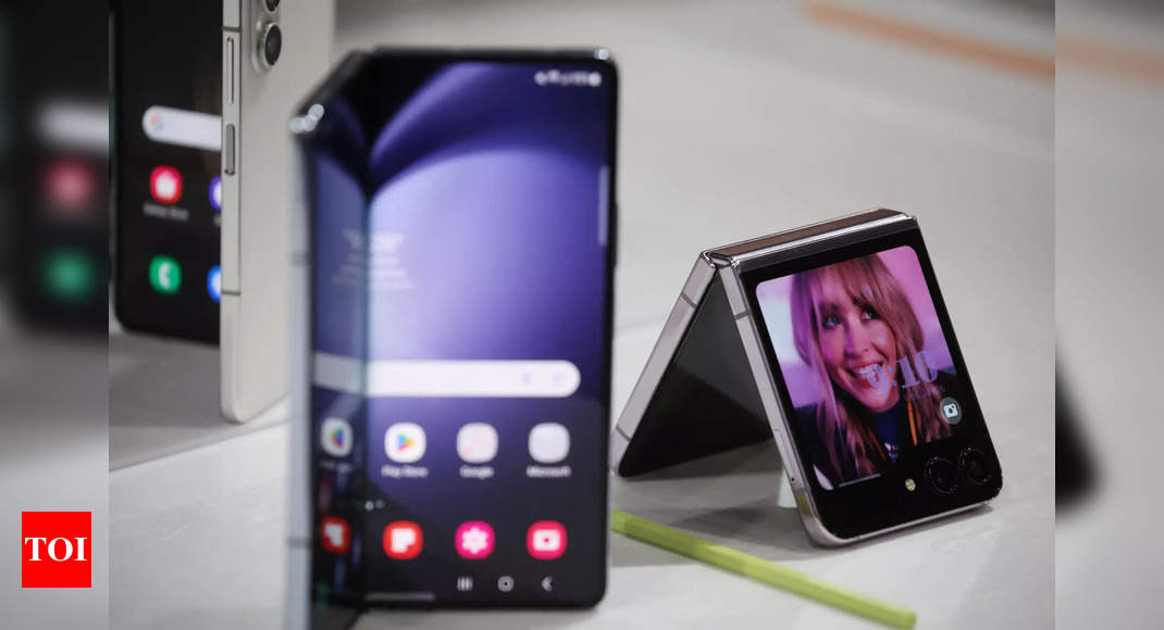 Smartphone: How price may drive the foldable smartphone segment in 2024