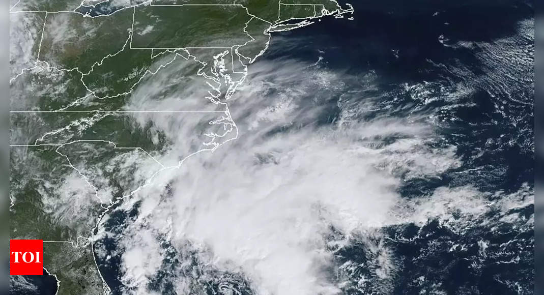 Avertissement de tempête tropicale émis pour la côte Est des États-Unis avant un cyclone potentiel, selon les prévisionnistes