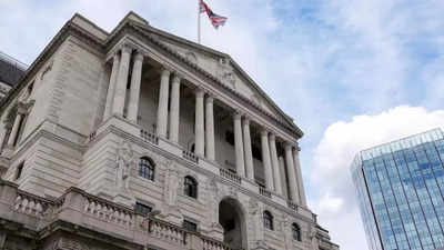 Bank of England holds key rate