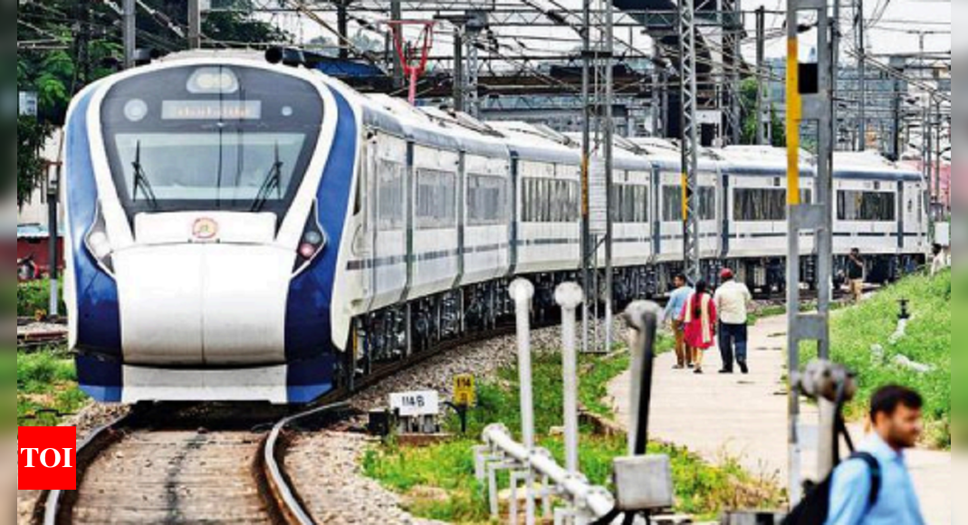 Vande Bharat Express: Bangalore Hyderabad Vande Bharat arrives ahead of ...