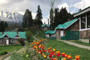 These hotels in Kashmir have the best views!