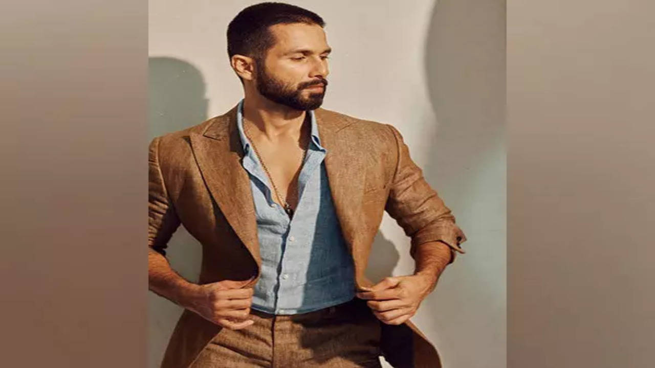 Shahid Kapoor: First look Haider' made me feel inadequate as an actor: Shahid  Kapoor