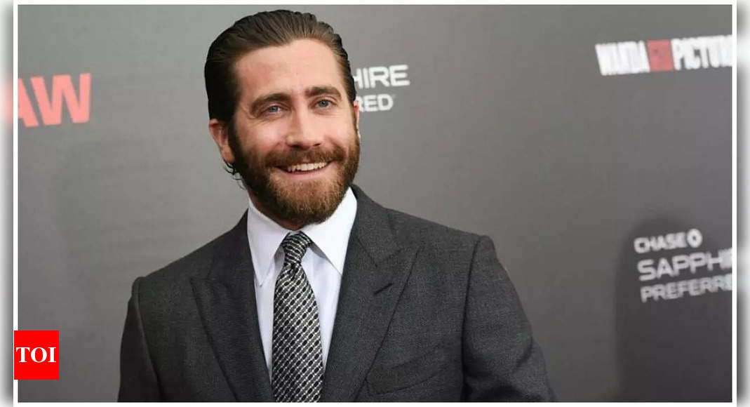 Jake Gyllenhaal almost became Batman before Christian Bale | English ...