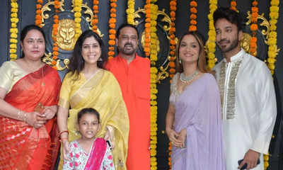 TV divas Sakshi Tanwar, Urvashi Dholakia, Ankita Lokhande and others arrive in style at Ekta Kapoor’s Ganpati celebration