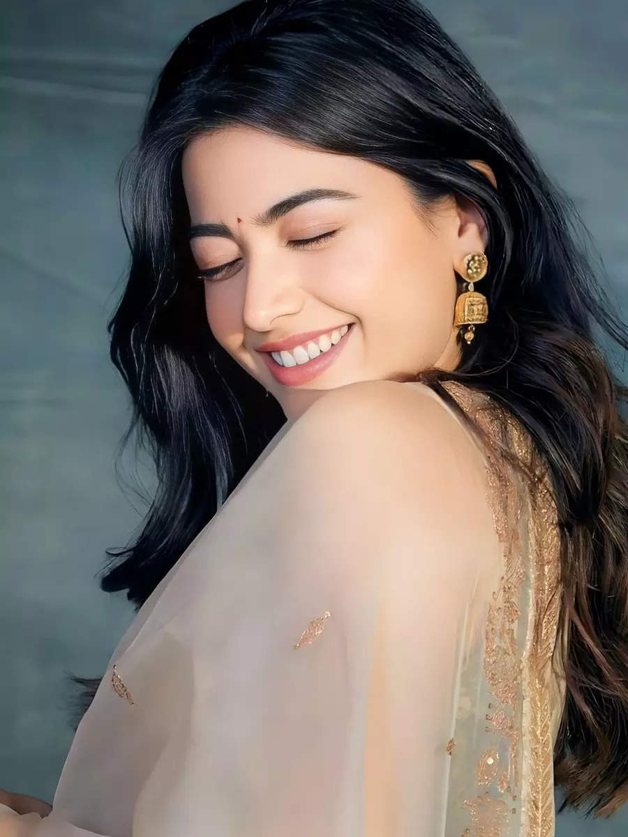 Rashmika Mandanna's cheerful pictures