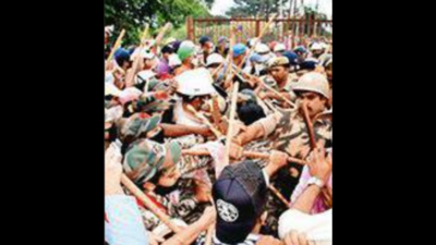 Tension in Agra as Satsangis, cops clash