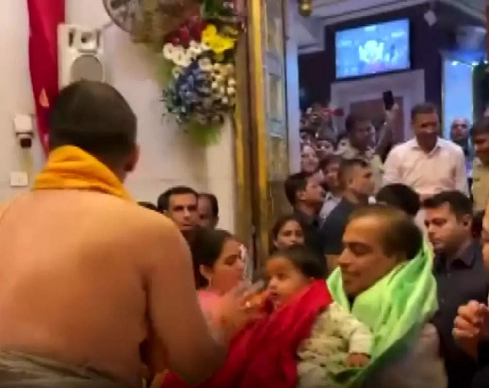 
Ganesh Chaturthi 2023: Amid tight security, Mukesh Ambani, Nita Ambani, Isha Ambanim Anant Ambani offer prayers at Siddhivinayak Temple
