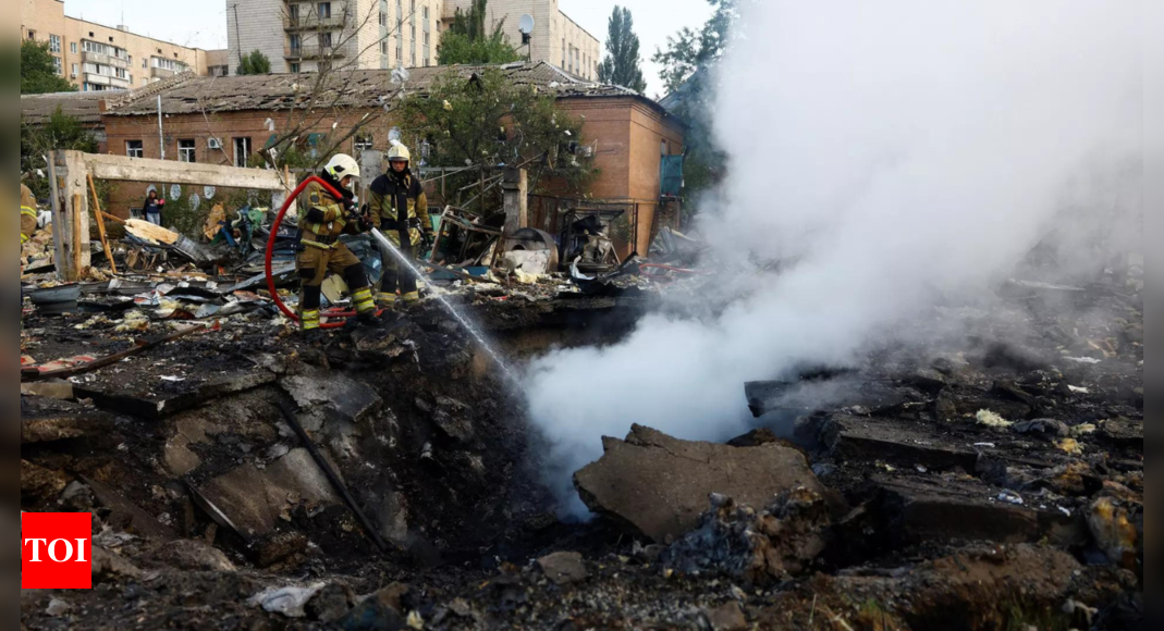 Frappe aérienne russe : la frappe aérienne russe endommage les infrastructures portuaires d’Odessa et les installations céréalières : Kiev