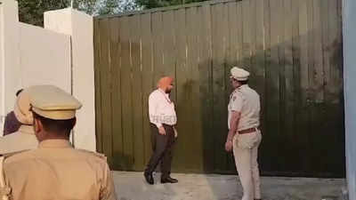 Punjab: Vigilance searches residence of ex-minister and BJP leader Manpreet Singh Badal