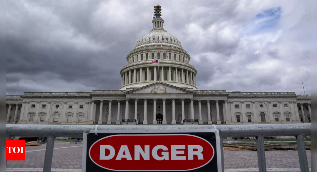 Government Shutdown As government shutdown looms, Congress enters