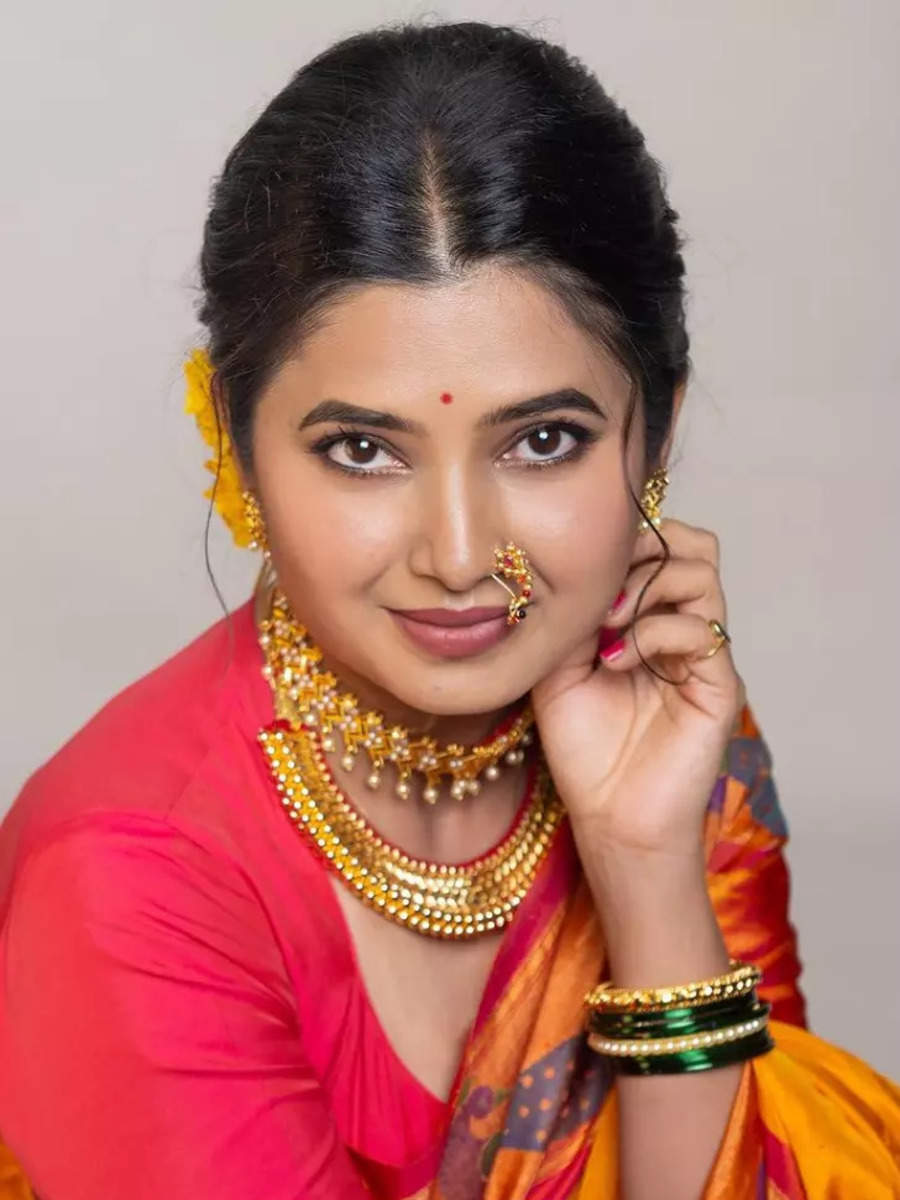 Prajakta Mali shines in beautiful yellow Paithani saree | Times of India