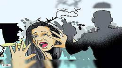 Stalkers pour acid on minor girl & her brother in Bareilly