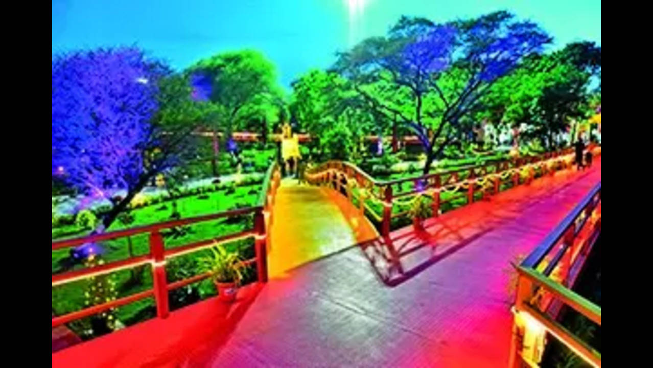 Park: Lakefront Now Has Sprawling New Park On Necklace Road | Hyderabad  News - Times of India