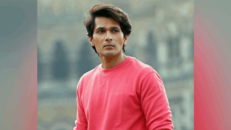 Watch actor Abhay Vakil bid adieu to Lord Ganesha on the 5th day visarjan