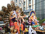 ​Ganesh Visarjan 2023: Devotees Immerse Idols in Water to Mark Festival's Final Day and Bid Farewell to Lord Ganesha ​
