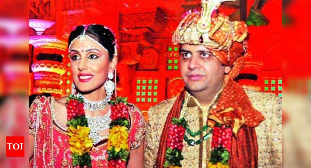 Abhimanyu Munjal- Saloni Sarin's grand wedding | Events Movie News ...