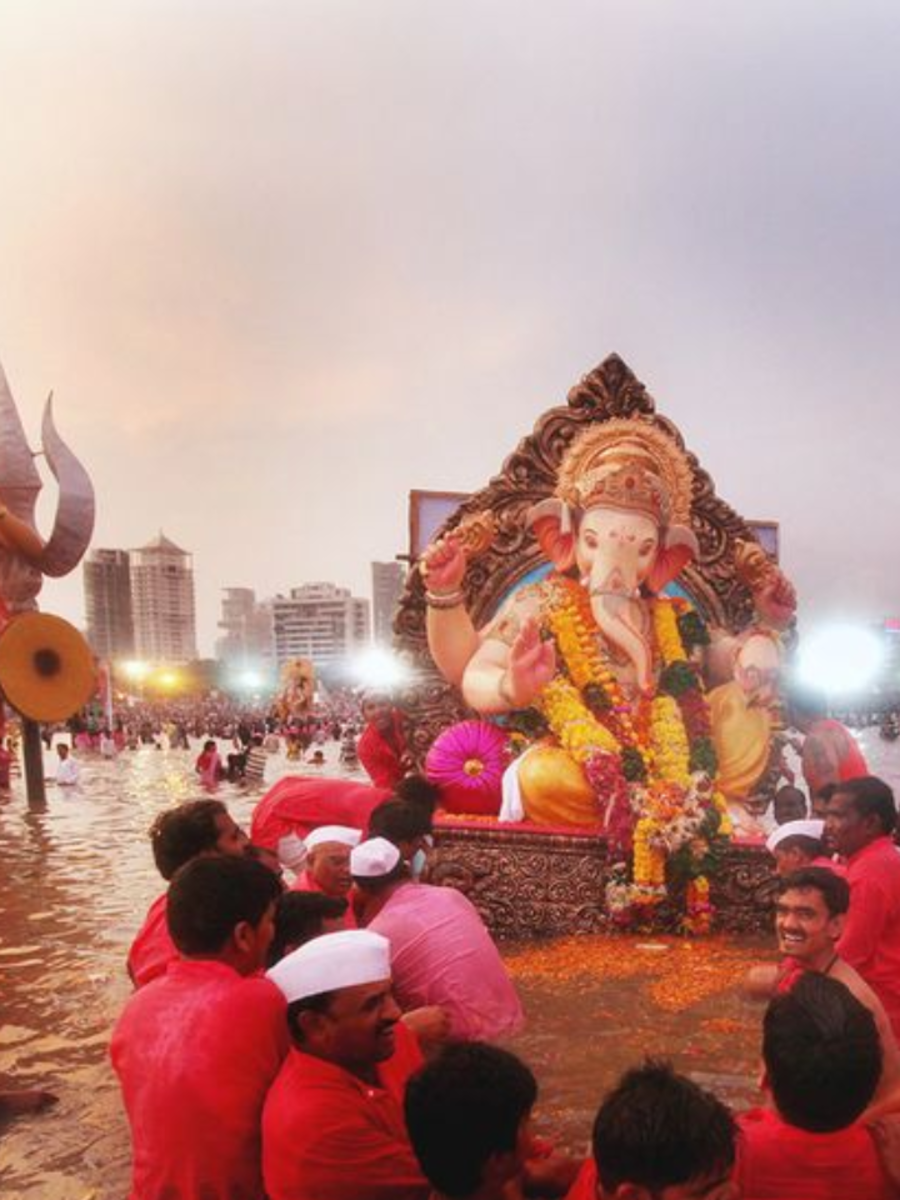 ​Devotees Bid Farewell To Lord Ganesha