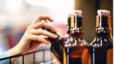 Delhi govt extends existing excise policy by 6 more months