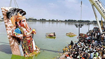 Hyderabad Ganesh festival: 'Rich' residents sweeten bid, buy laddu for Rs 1.25 crore