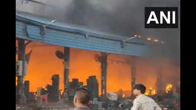 Massive fire breaks out at Delhi's Azadpur Mandi, no casualties