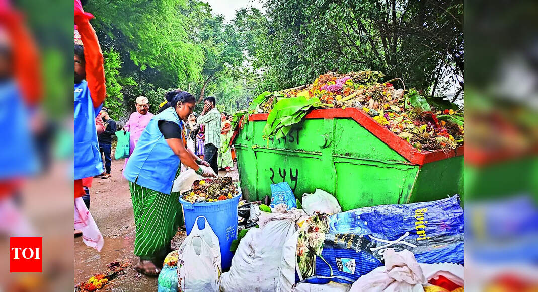 Waste Pickers Swach Waste Pickers Collect 150 Tonnes Of Nirmalya From