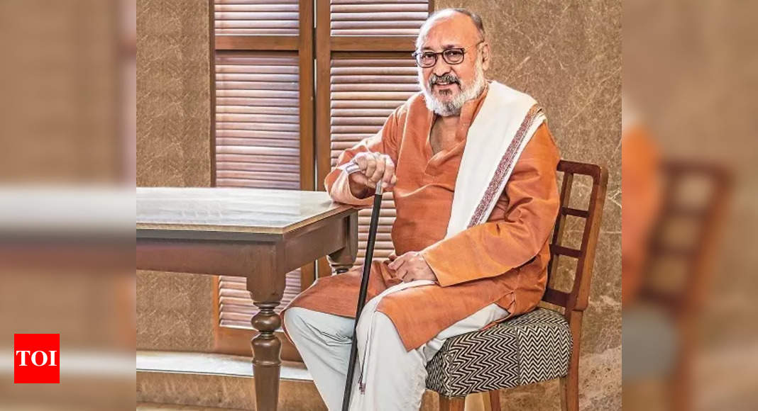 I don't have to choose my roles, they come to me: Victor Banerjee