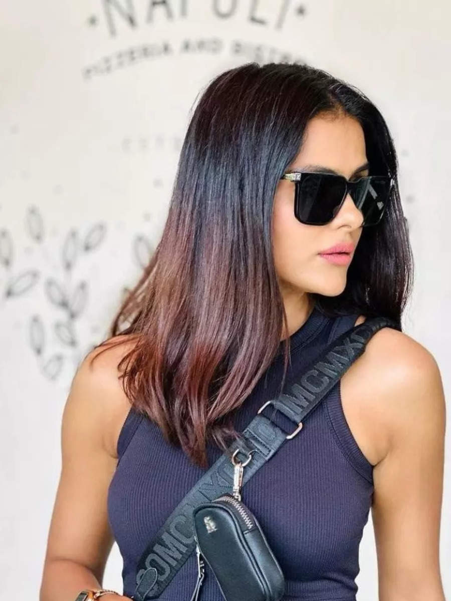 ​Planning A Trip With BF? Priyanka Chahar Choudhary Will Help You Pick Fits