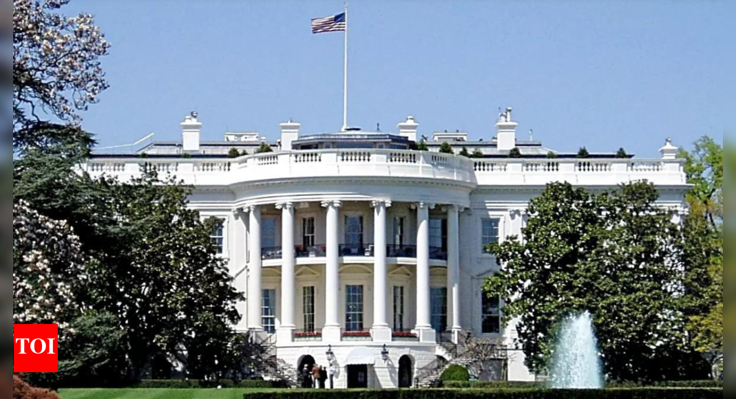 US news live October 1: US government hours from shutdown, as lawmakers scrabble for solutions – The Times of India