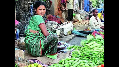 Vegetable Vendors: Majority Of Women Fruit, Veggie Vendors In ...
