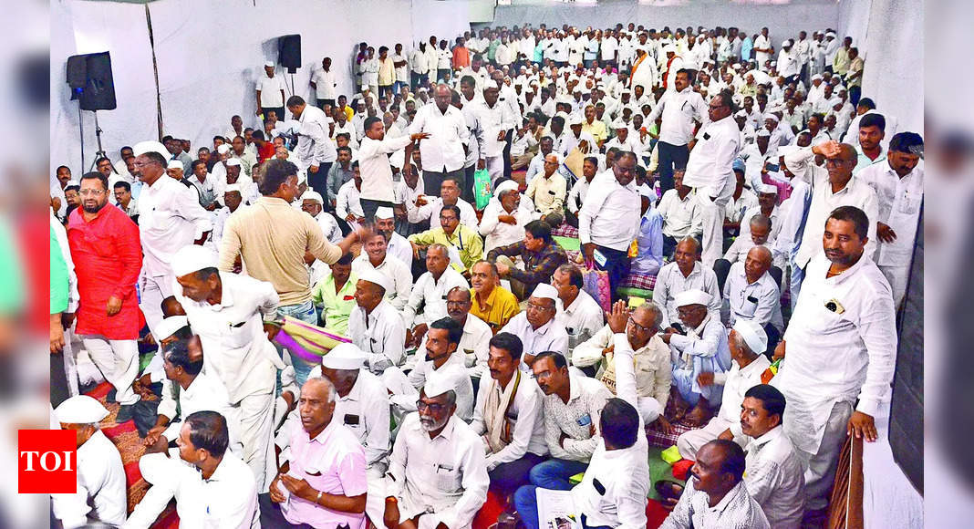 Farmers: Depositors, Farmers Create Ruckus At Agm Of Ndcc Bank | Nashik ...