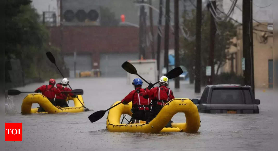 New York: New York Begins Drying Out After Being Stunned And Soaked By ...