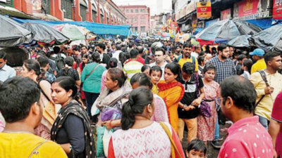 Pre-puja rush at malls & shopping hubs on 1st Sunday of festive month