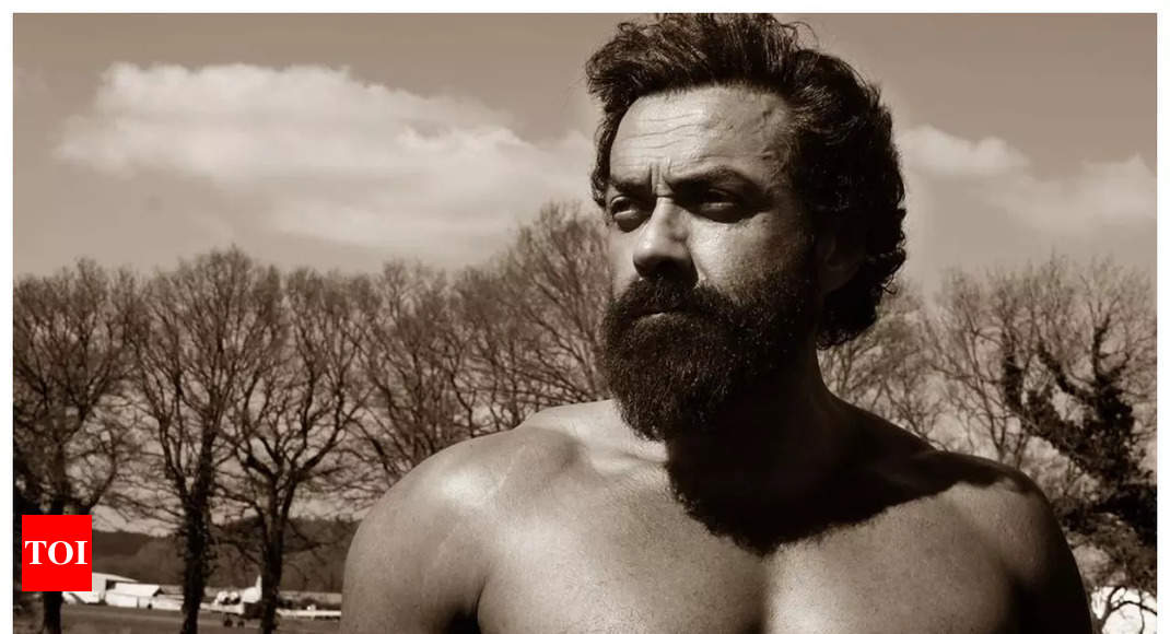 Animal: Ranbir Kapoor Flaunts His New Beard Look In Official